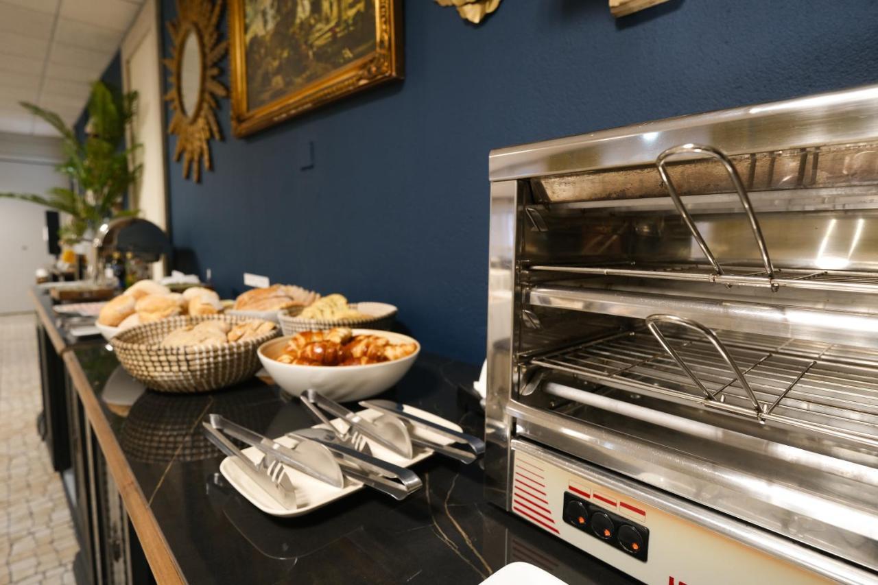 Hotel Rainha D. Amelia, Arts & Leisure Castelo Branco  Luaran gambar